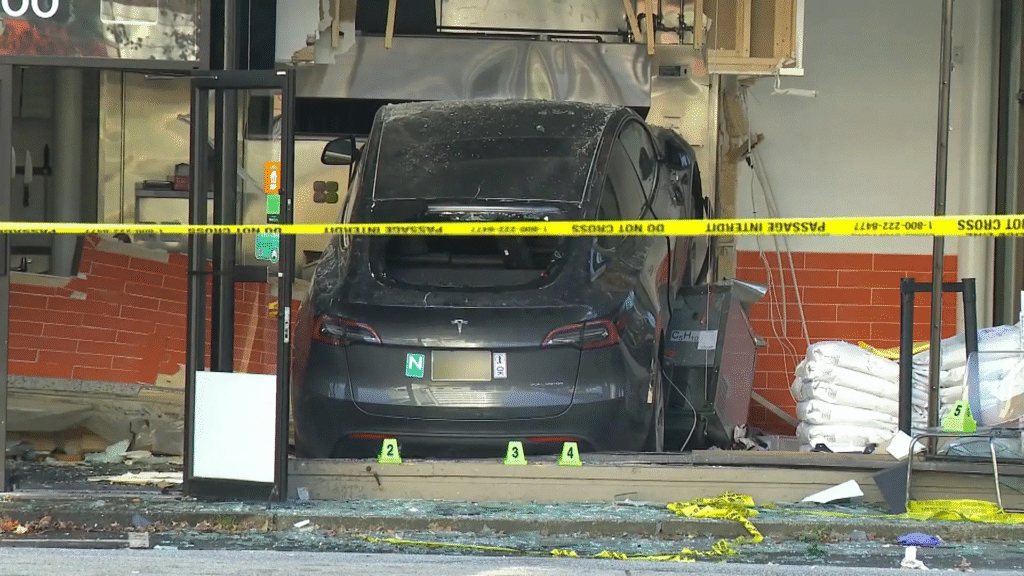 Tesla crashed into richmond chung chun - source: global news