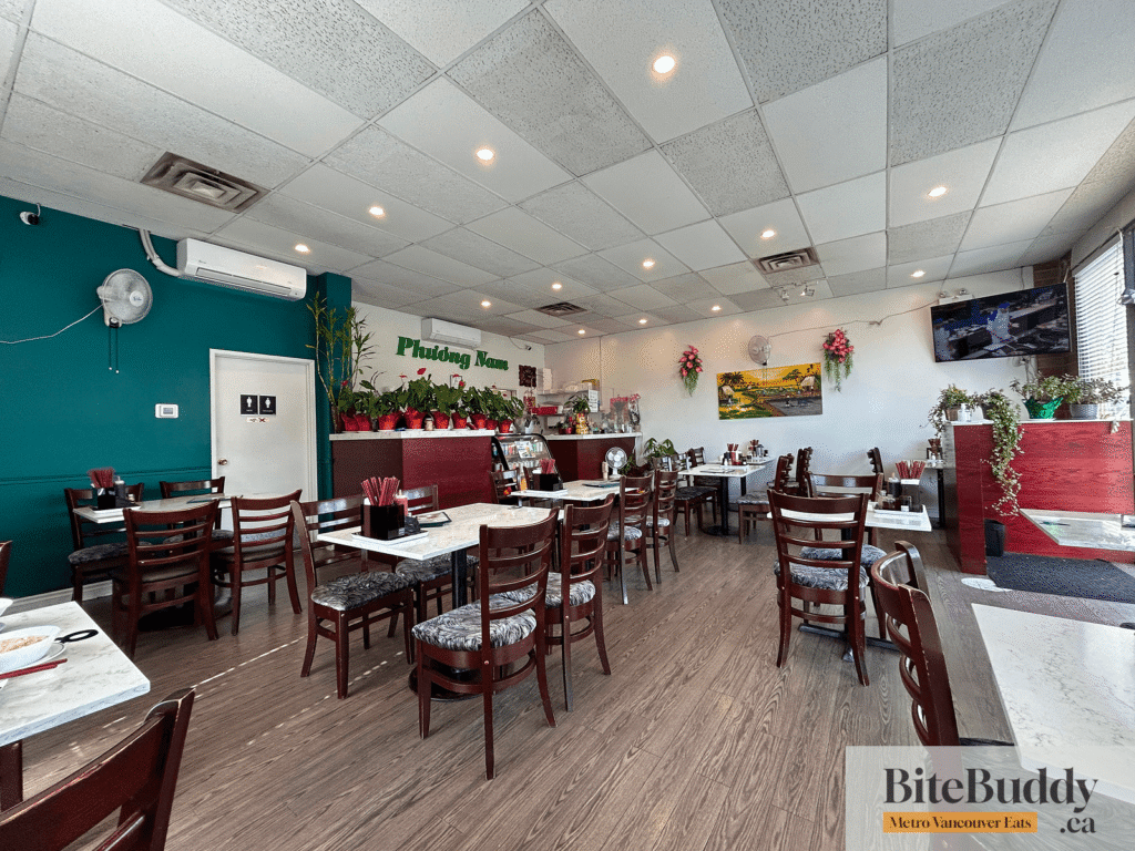 Bun Rieu Phuong Nam Dining Area